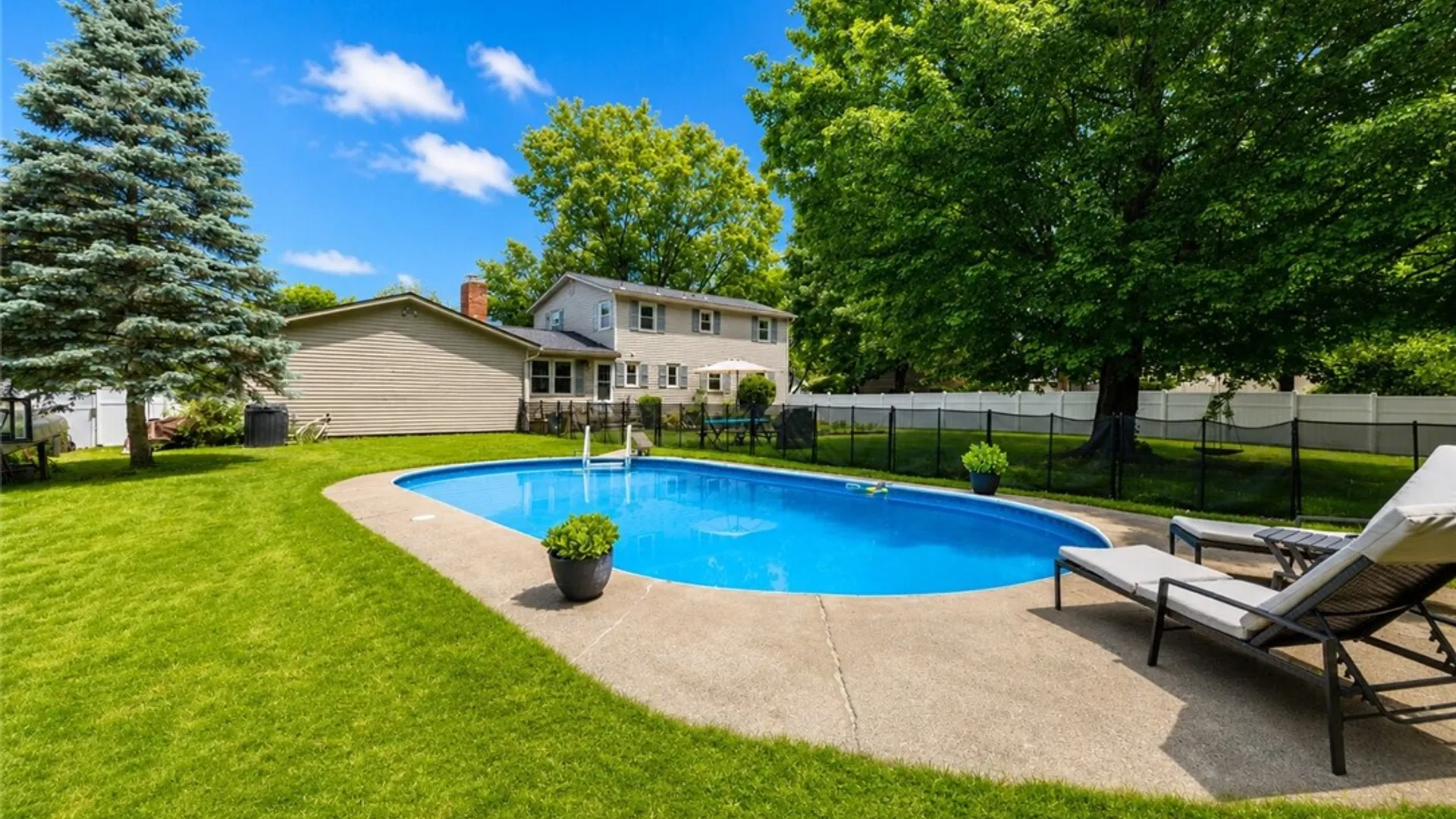 Property at 455 Reeves Road, Pittsford, NY 14534 3