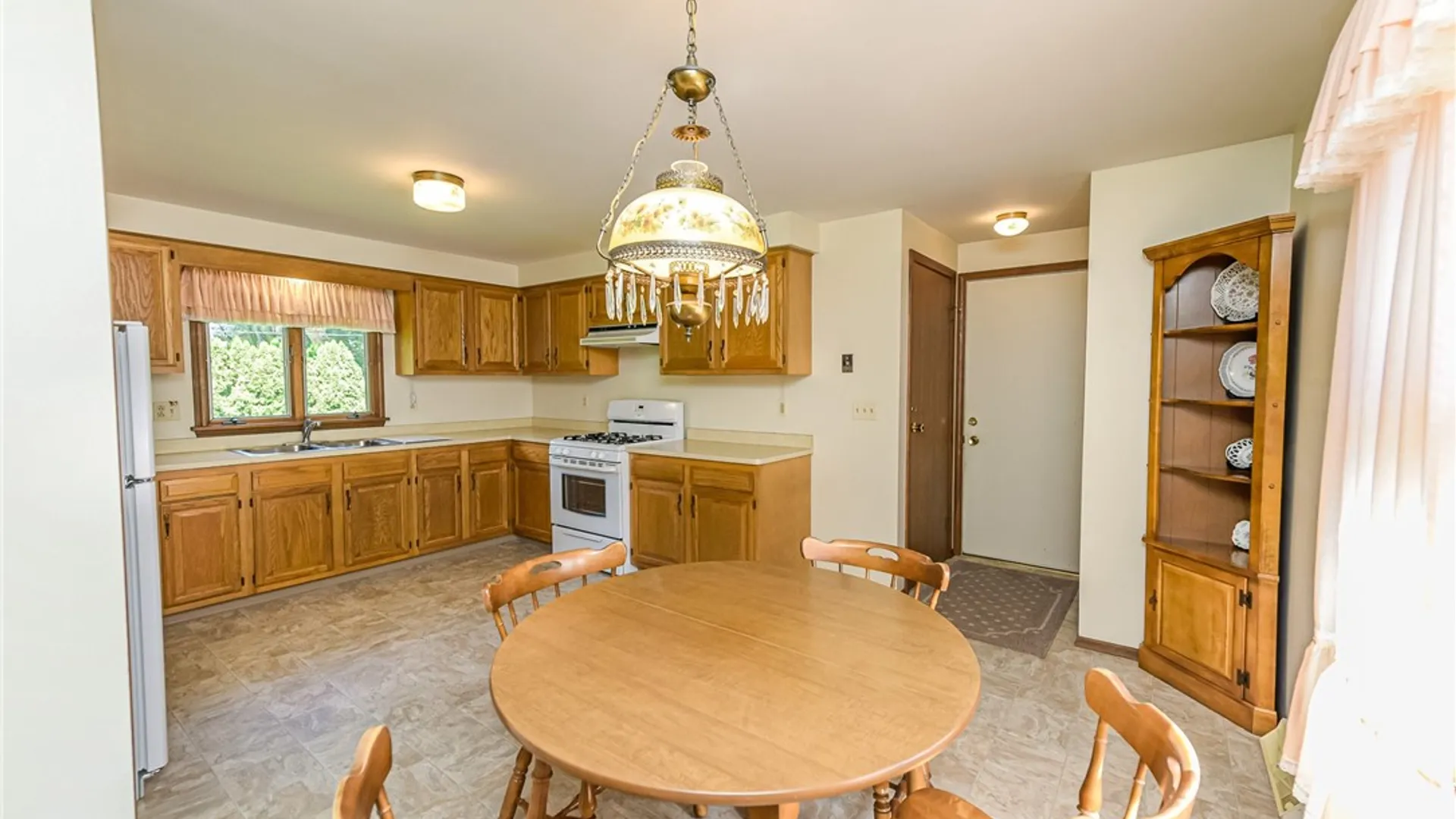Property at 67 Briar Wood Lane, Greece, NY 14626 10