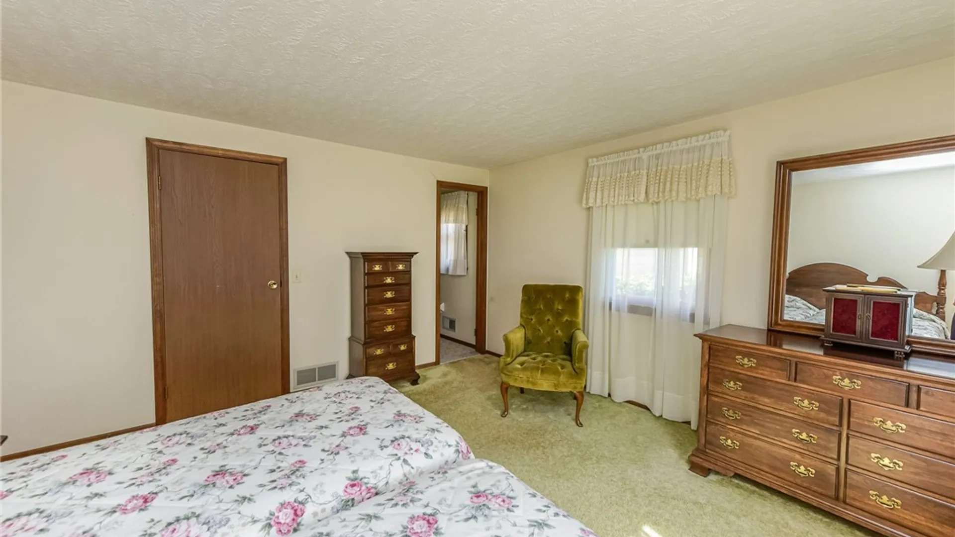 Property at 67 Briar Wood Lane, Greece, NY 14626 16