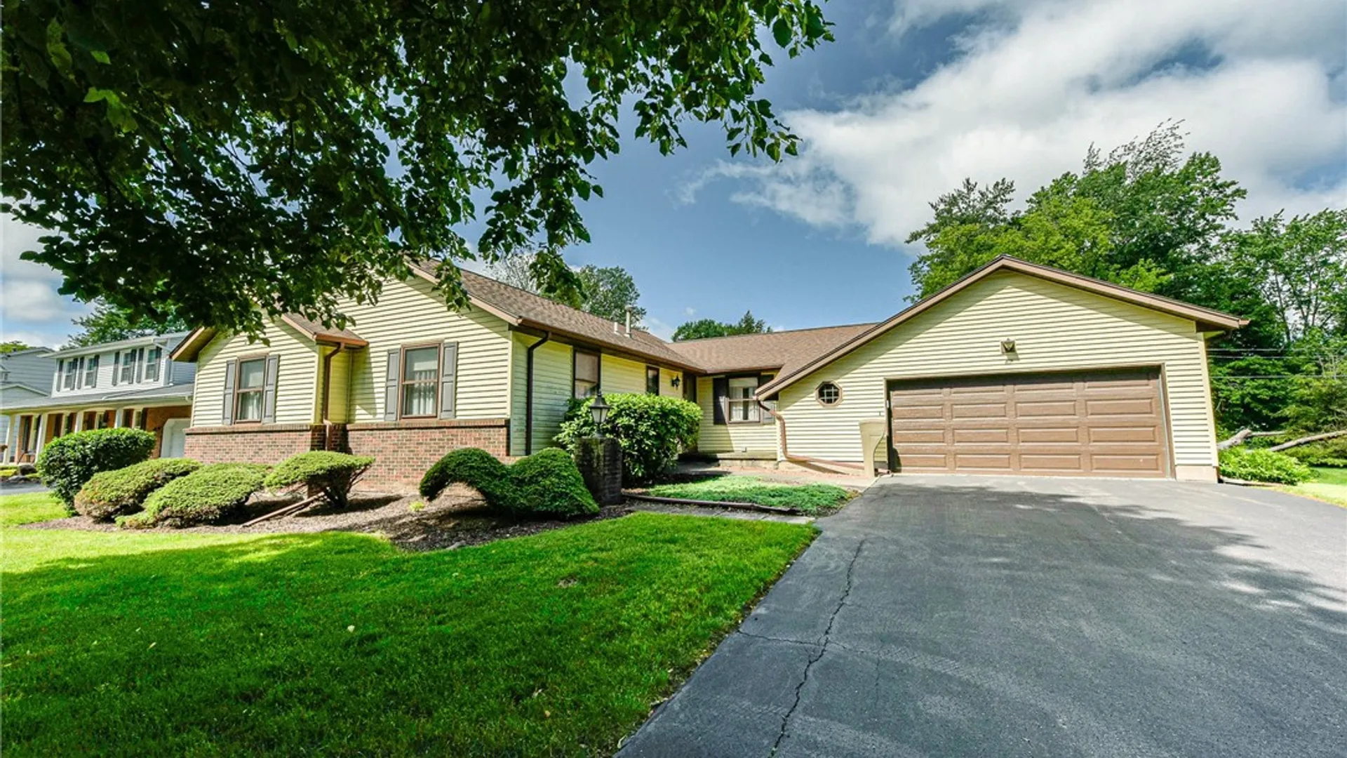 Property at 67 Briar Wood Lane, Greece, NY 14626 2