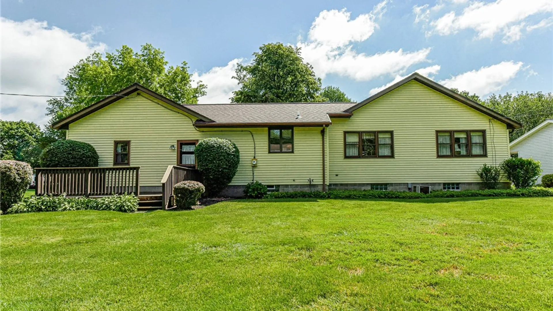 Property at 67 Briar Wood Lane, Greece, NY 14626 24