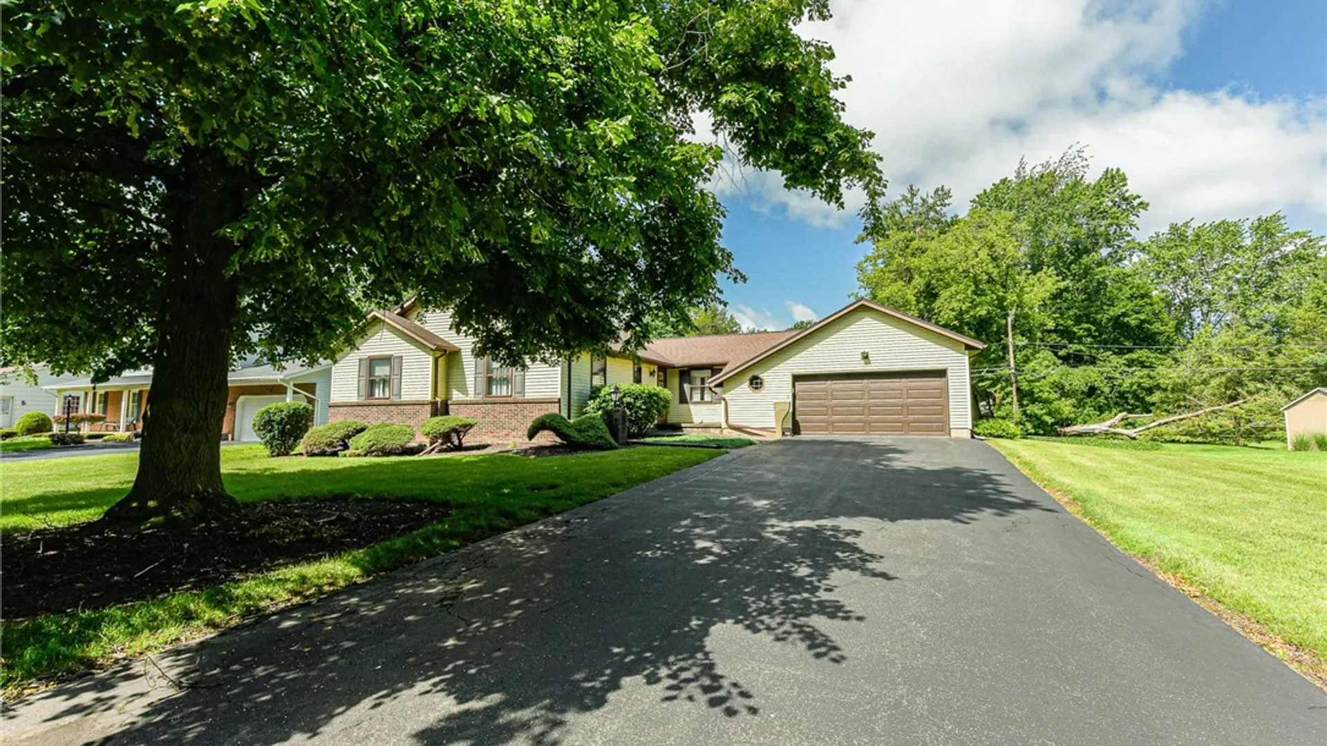 Property at 67 Briar Wood Lane, Greece, NY 14626 3
