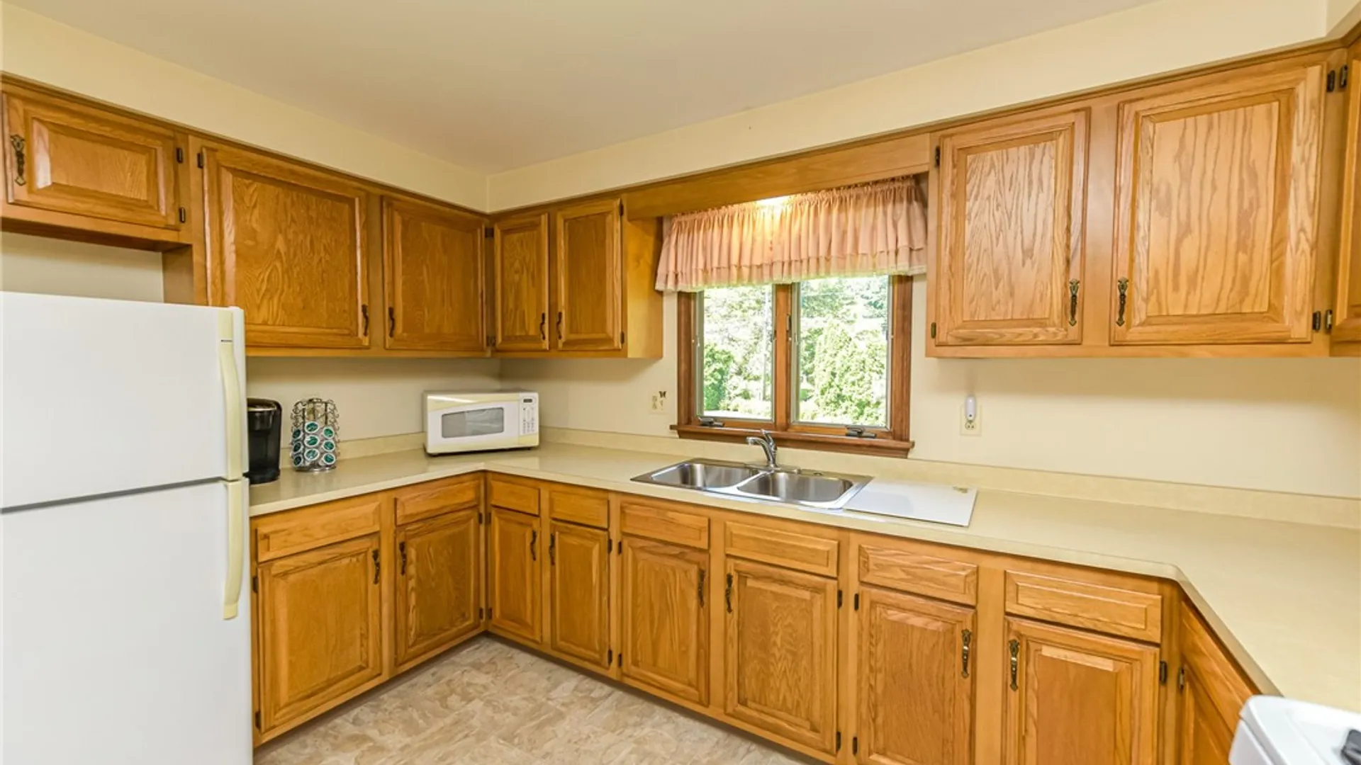 Property at 67 Briar Wood Lane, Greece, NY 14626 7