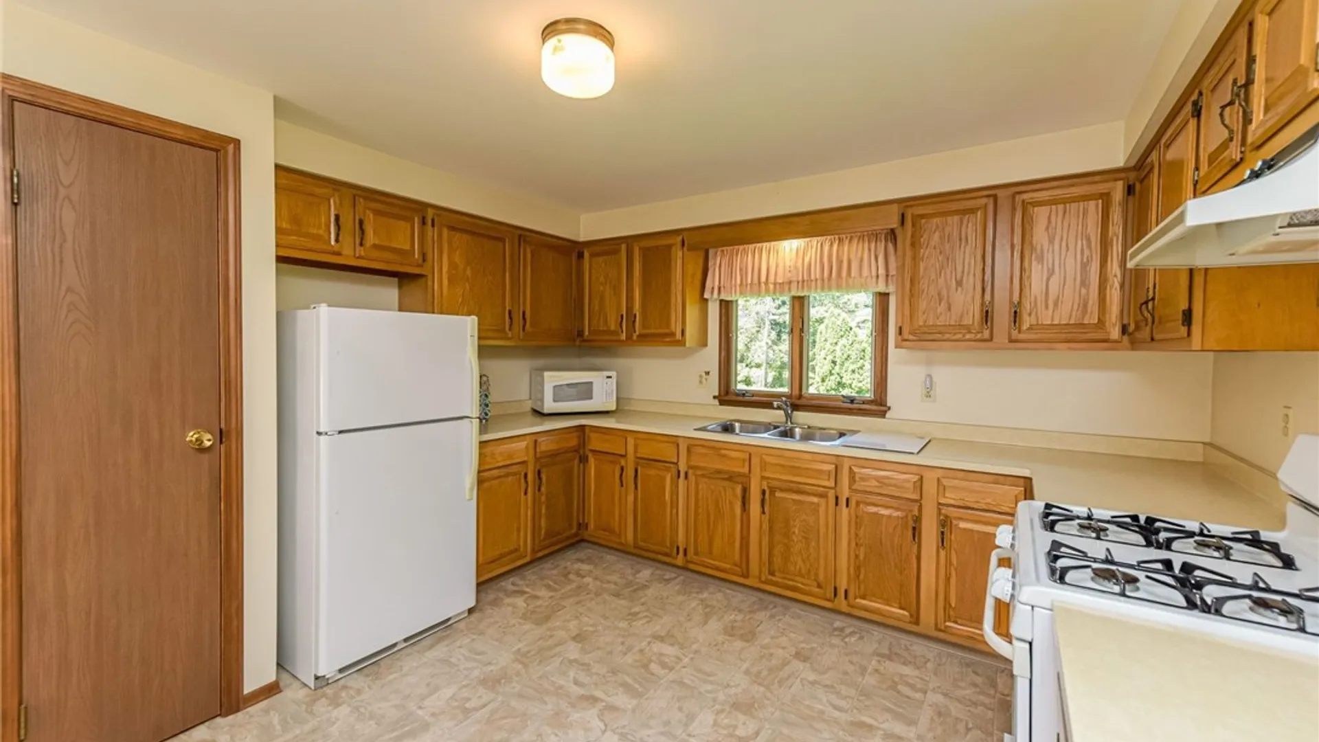 Property at 67 Briar Wood Lane, Greece, NY 14626 8