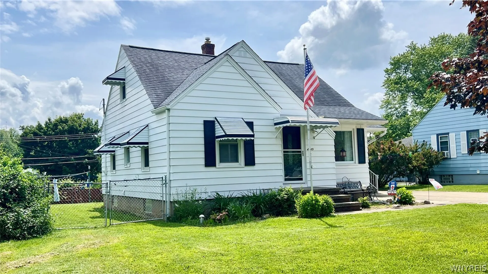 Property at 4649 Wilson Drive, Hamburg, NY 14075 2