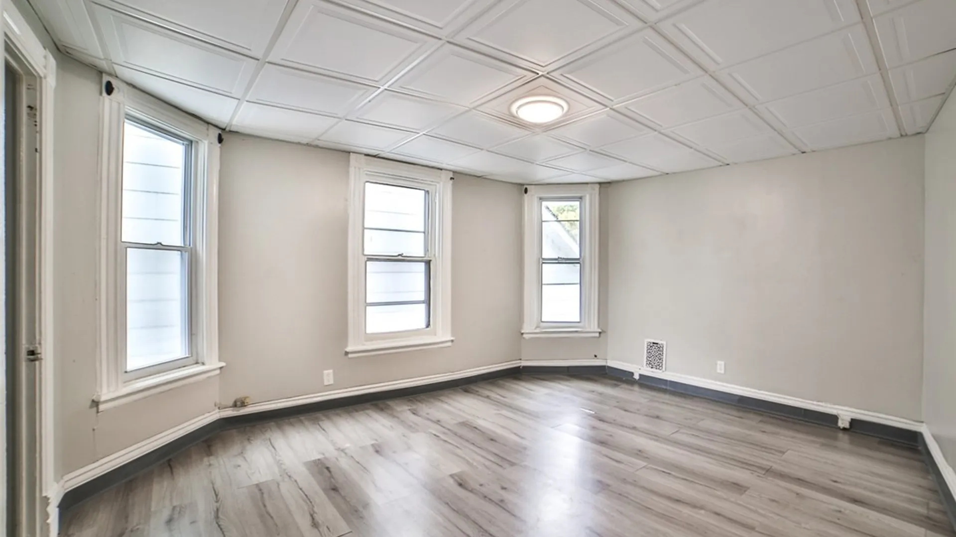 Property at 1332 West Avenue, Buffalo, NY 14213 22