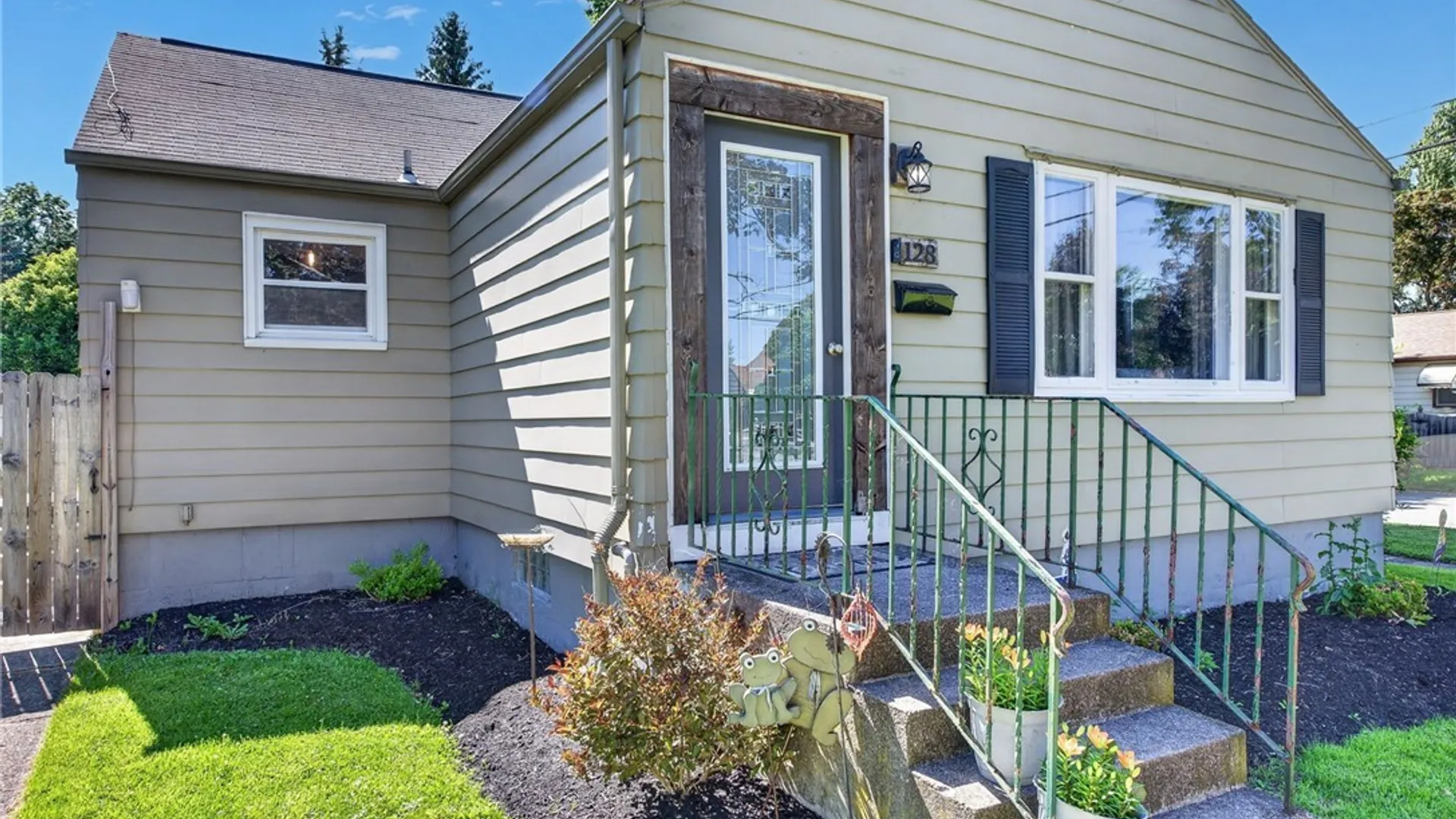 Property at 128 84th Street, Niagara Falls, NY 14304 2