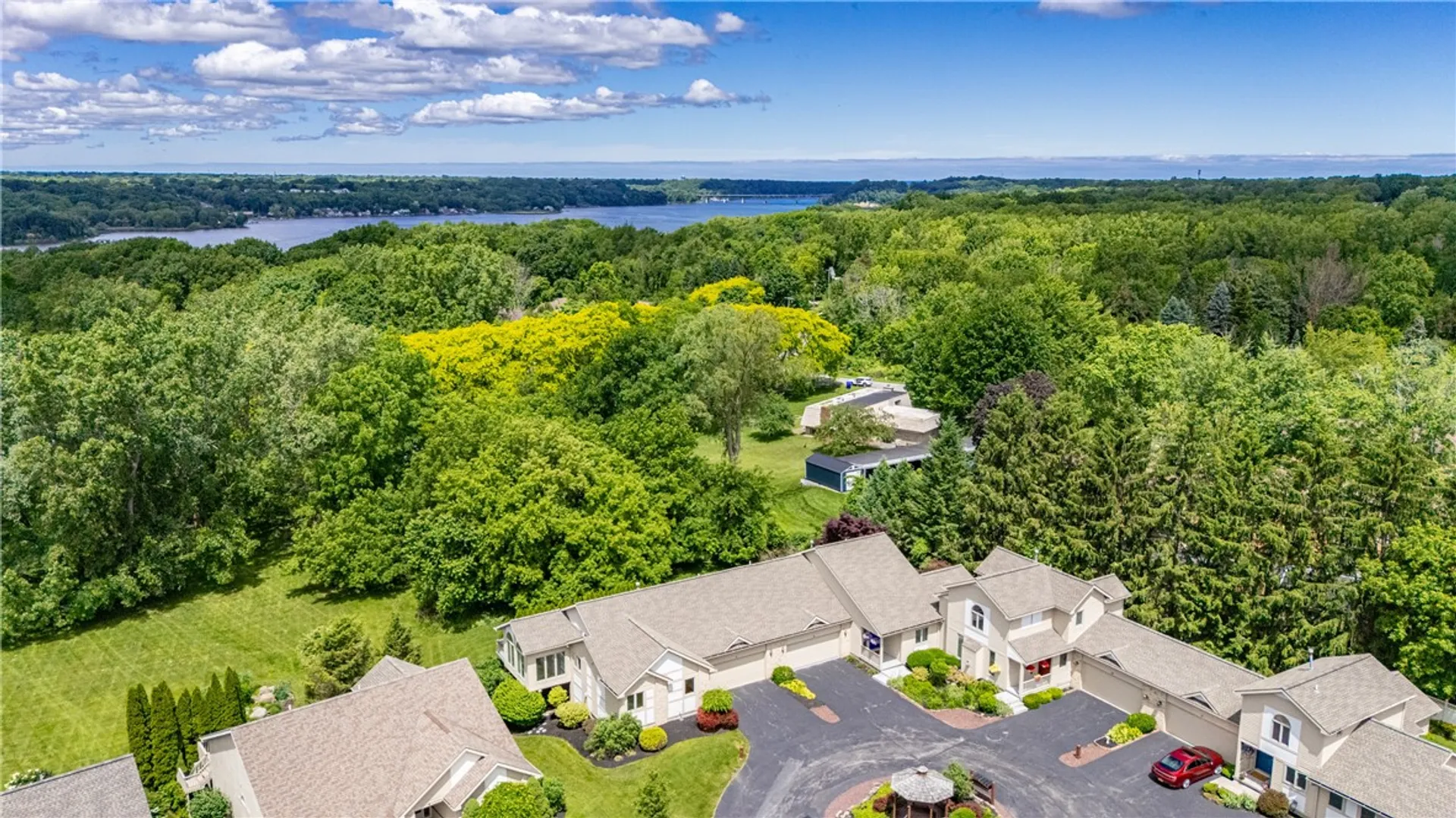 Property at 10 Baywood Lane, Penfield, NY 14580 21