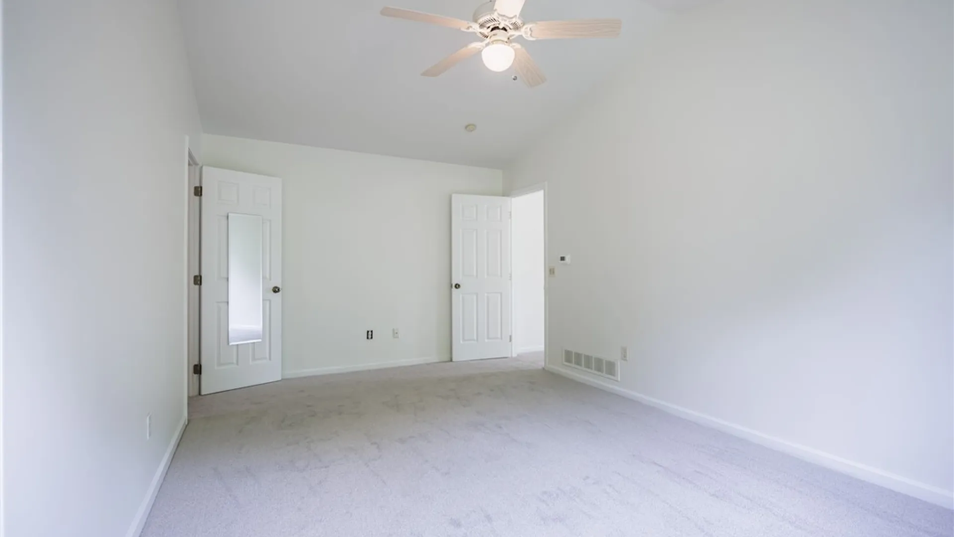 Property at 10 Baywood Lane, Penfield, NY 14580 22