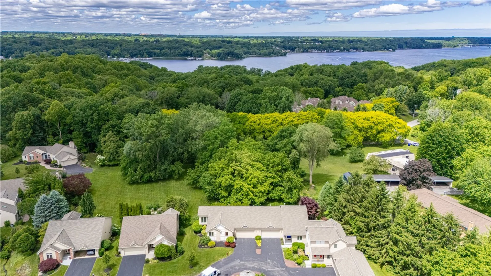 Property at 10 Baywood Lane, Penfield, NY 14580 33