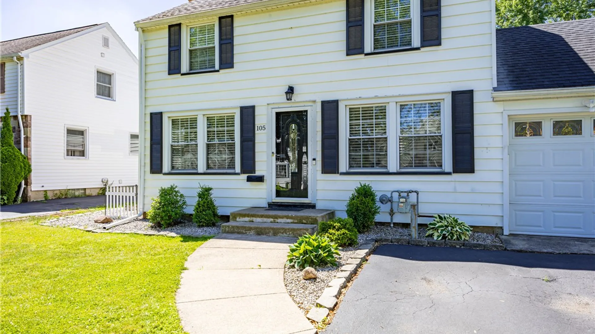 Property at 105 Oneta Road, Irondequoit, NY 14617 2