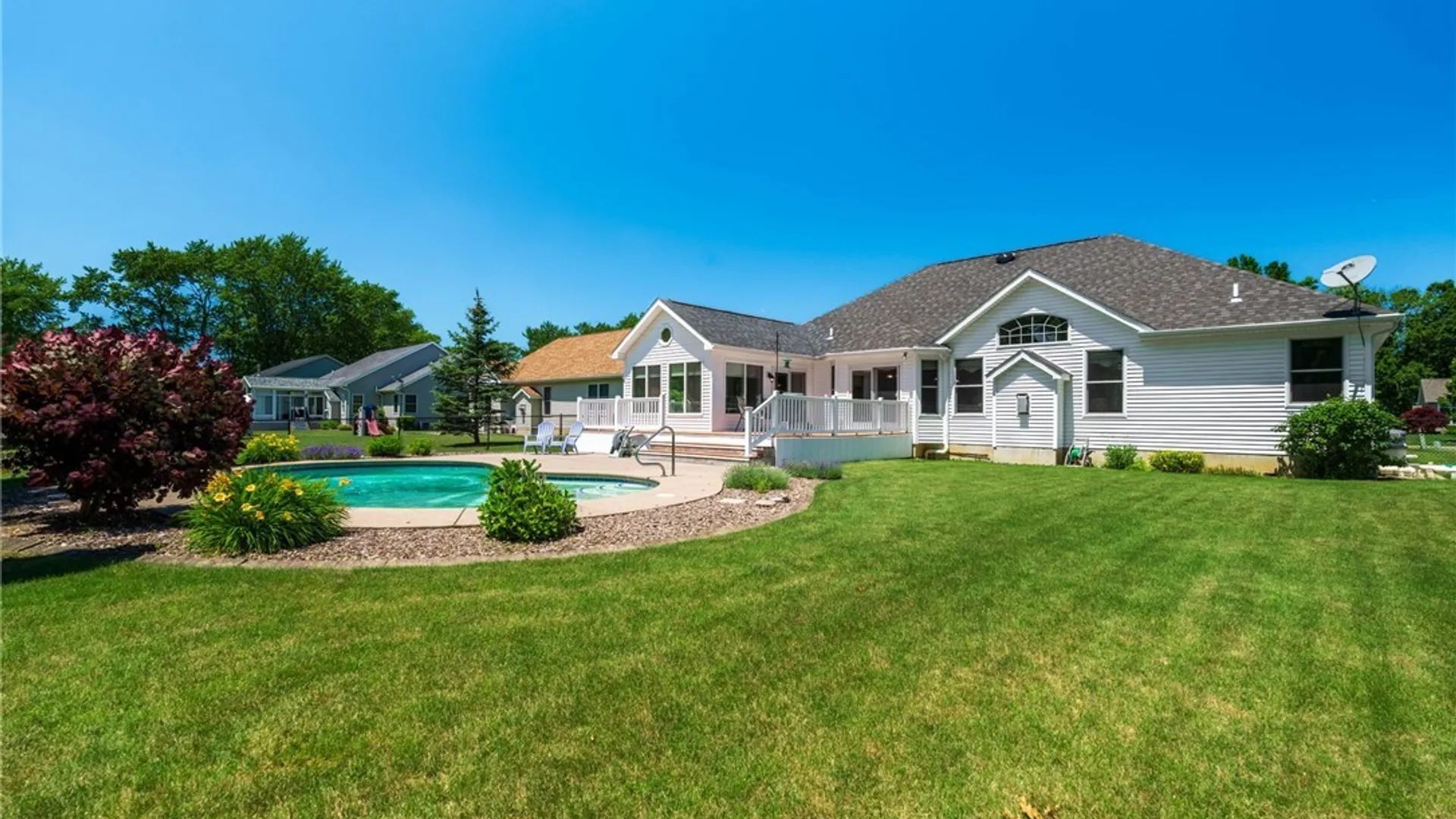 Property at 3548 Northcreek Run, Wheatfield, NY 14120 45