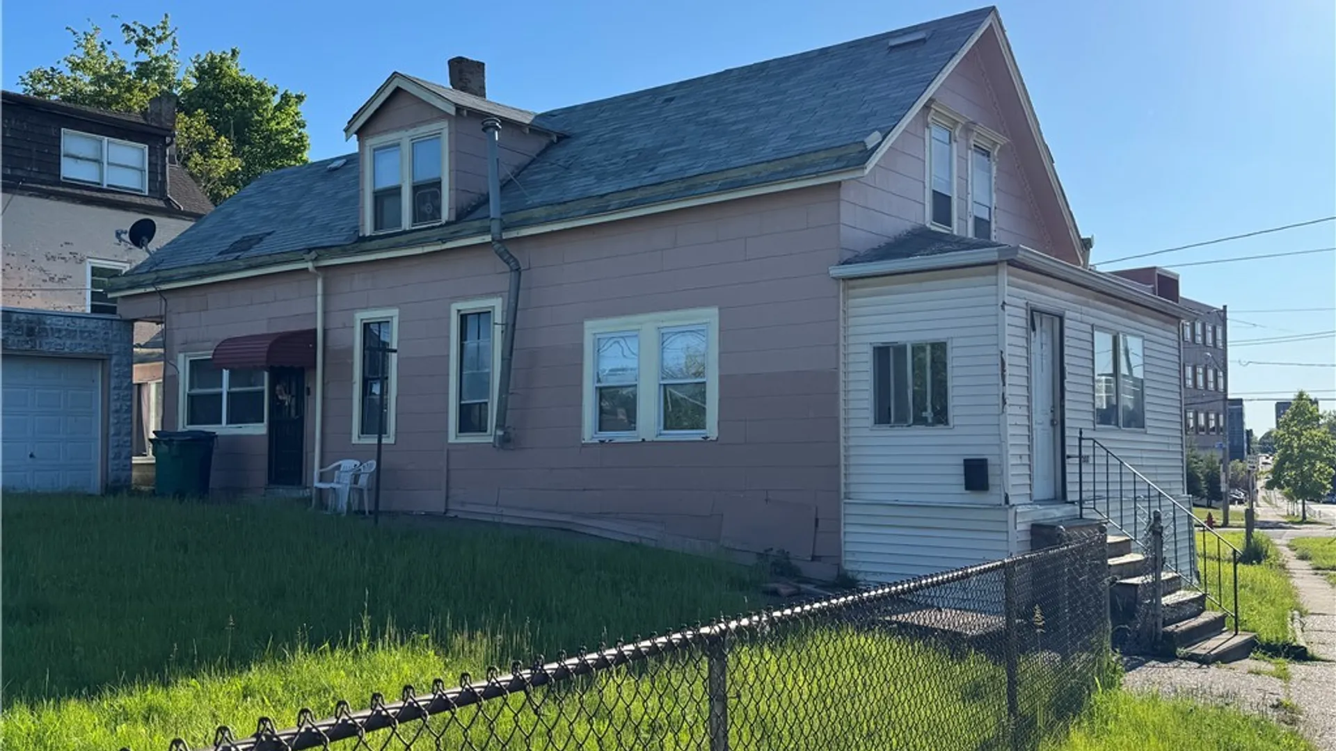 Property at 207 E North Street, Buffalo, NY 14204 2