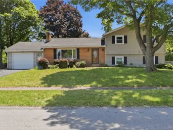 Property at 81 Minocqua Dr, Irondequoit, NY 14617