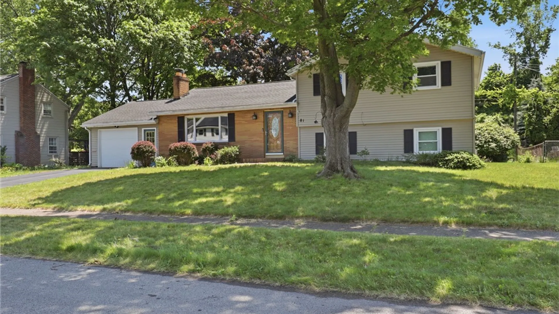 Property at 81 Minocqua Dr, Irondequoit, NY 14617 27