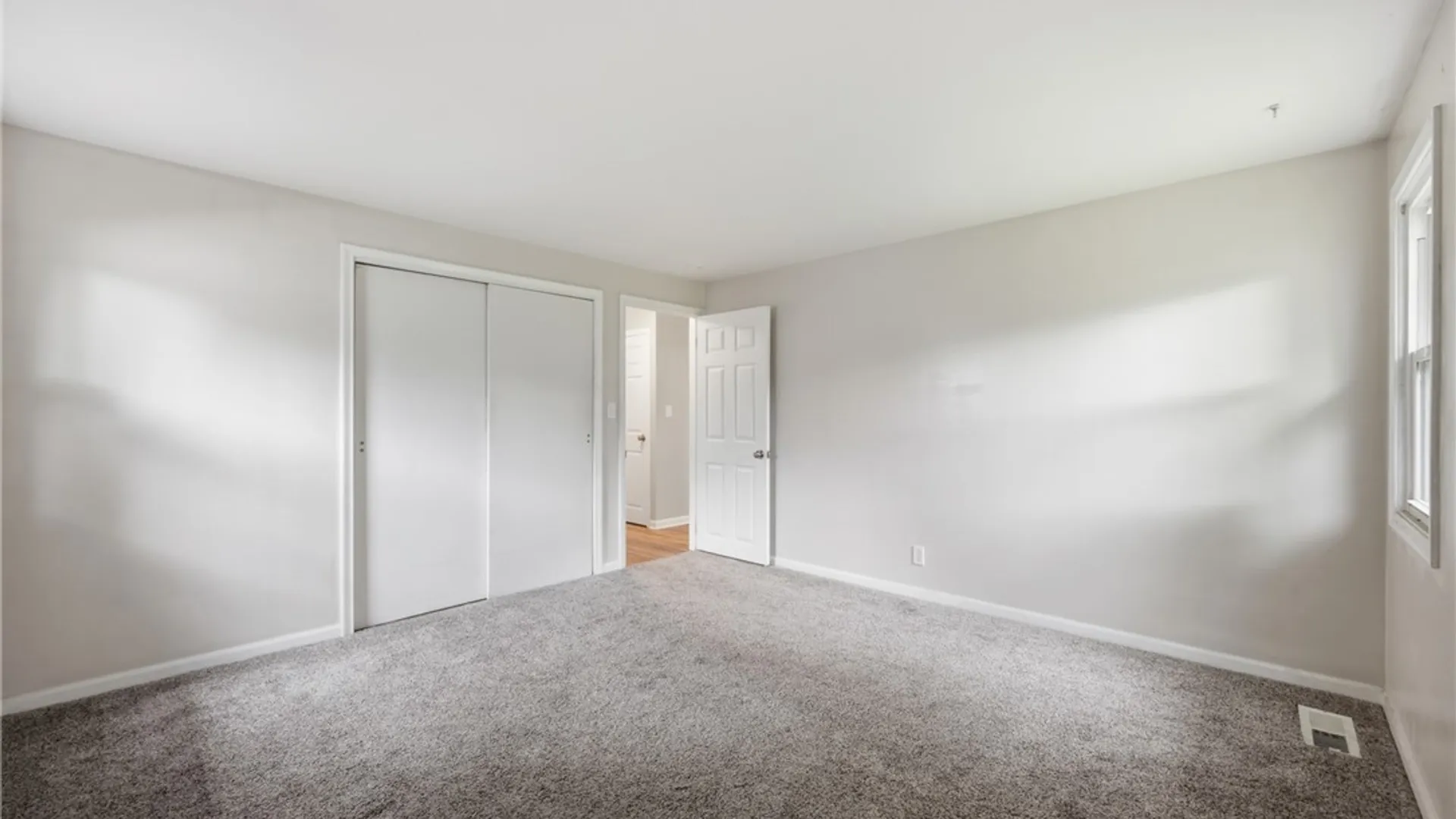Property at 145 Overbrook Avenue, Tonawanda, NY 14150 15
