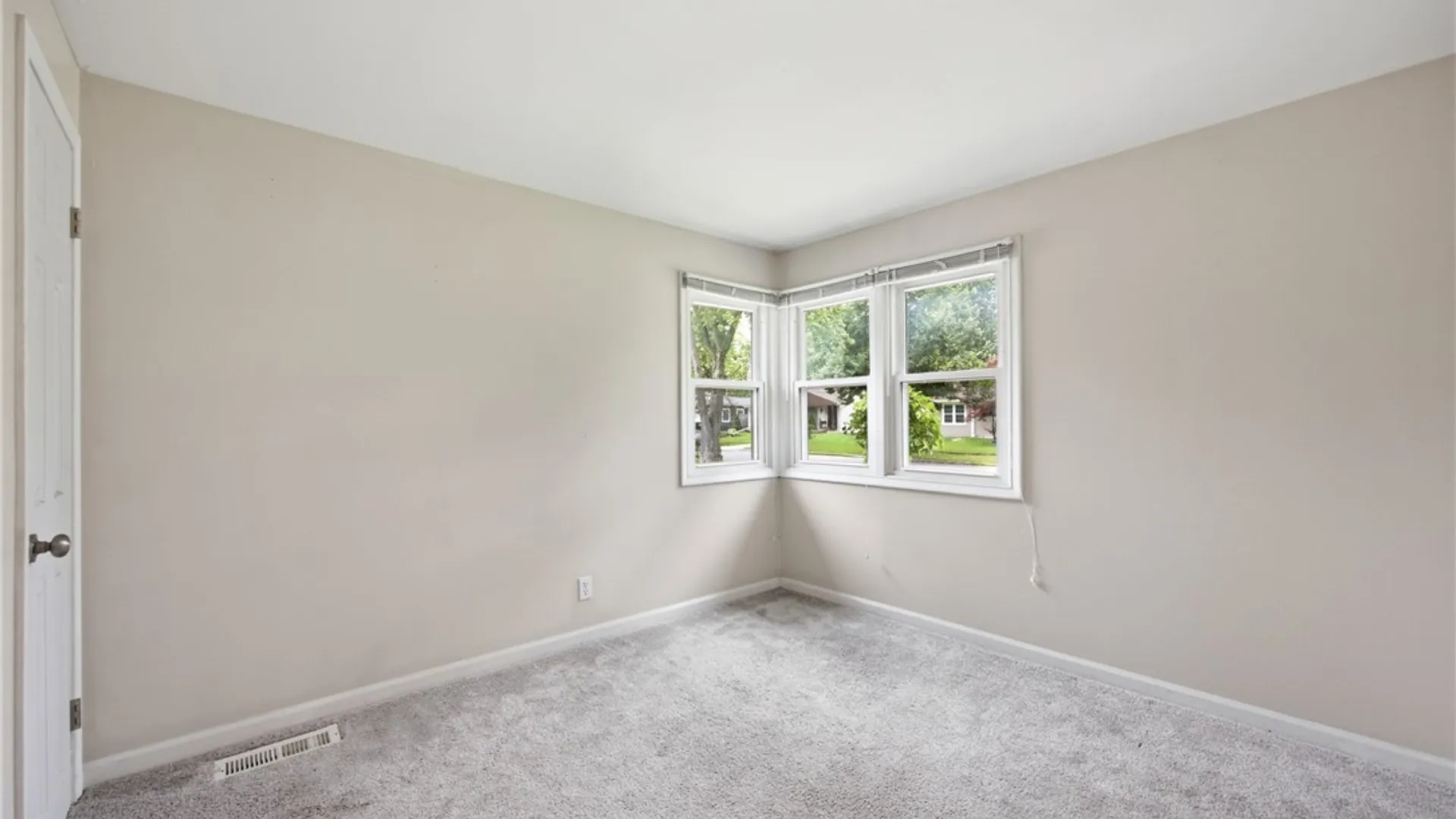 Property at 145 Overbrook Avenue, Tonawanda, NY 14150 16