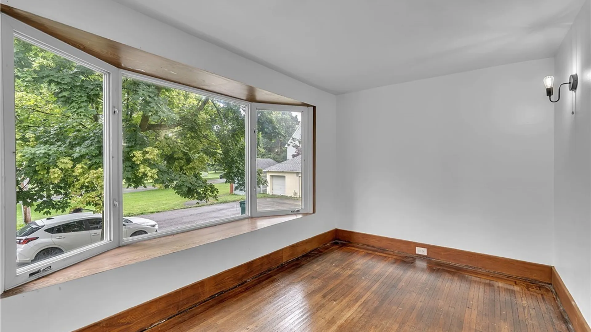Property at 91 Saint Johns Parkside Street, Buffalo, NY 14210 10