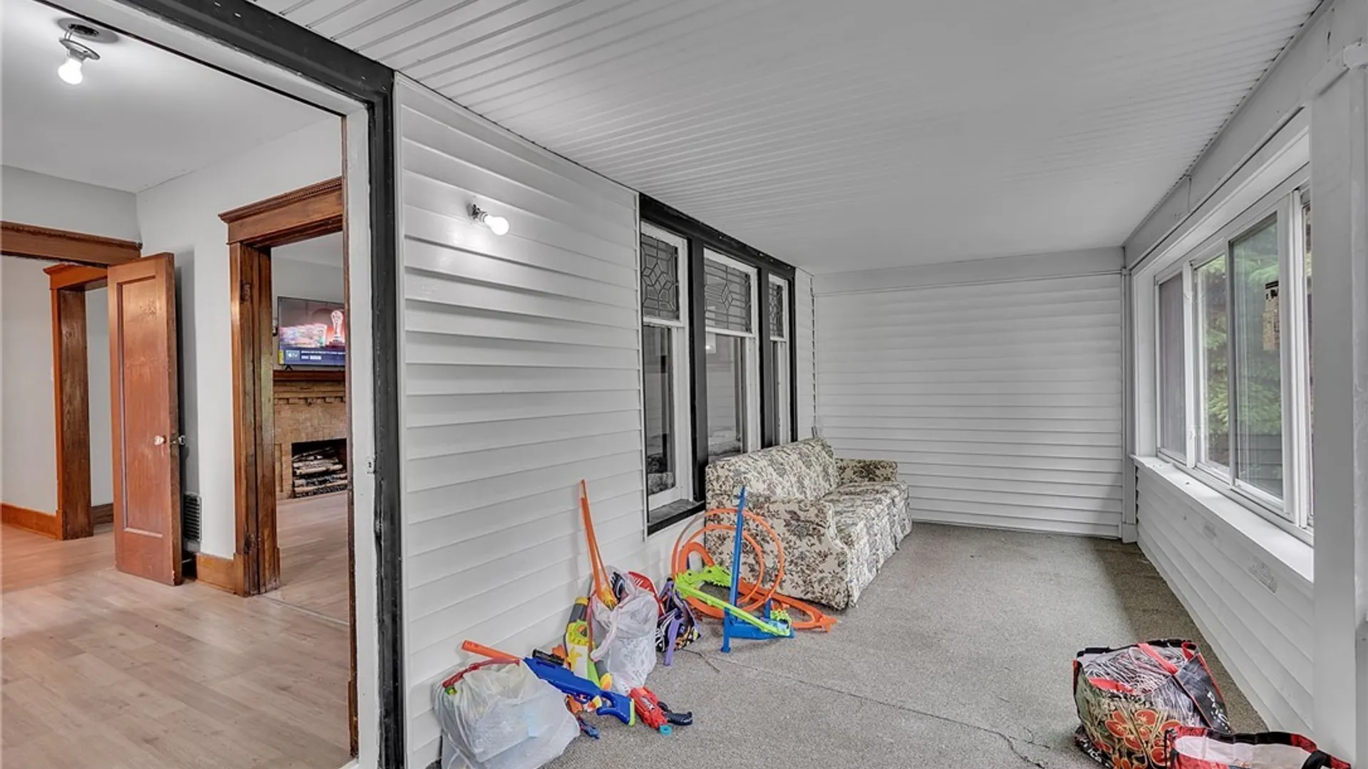 Property at 91 Saint Johns Parkside Street, Buffalo, NY 14210 43
