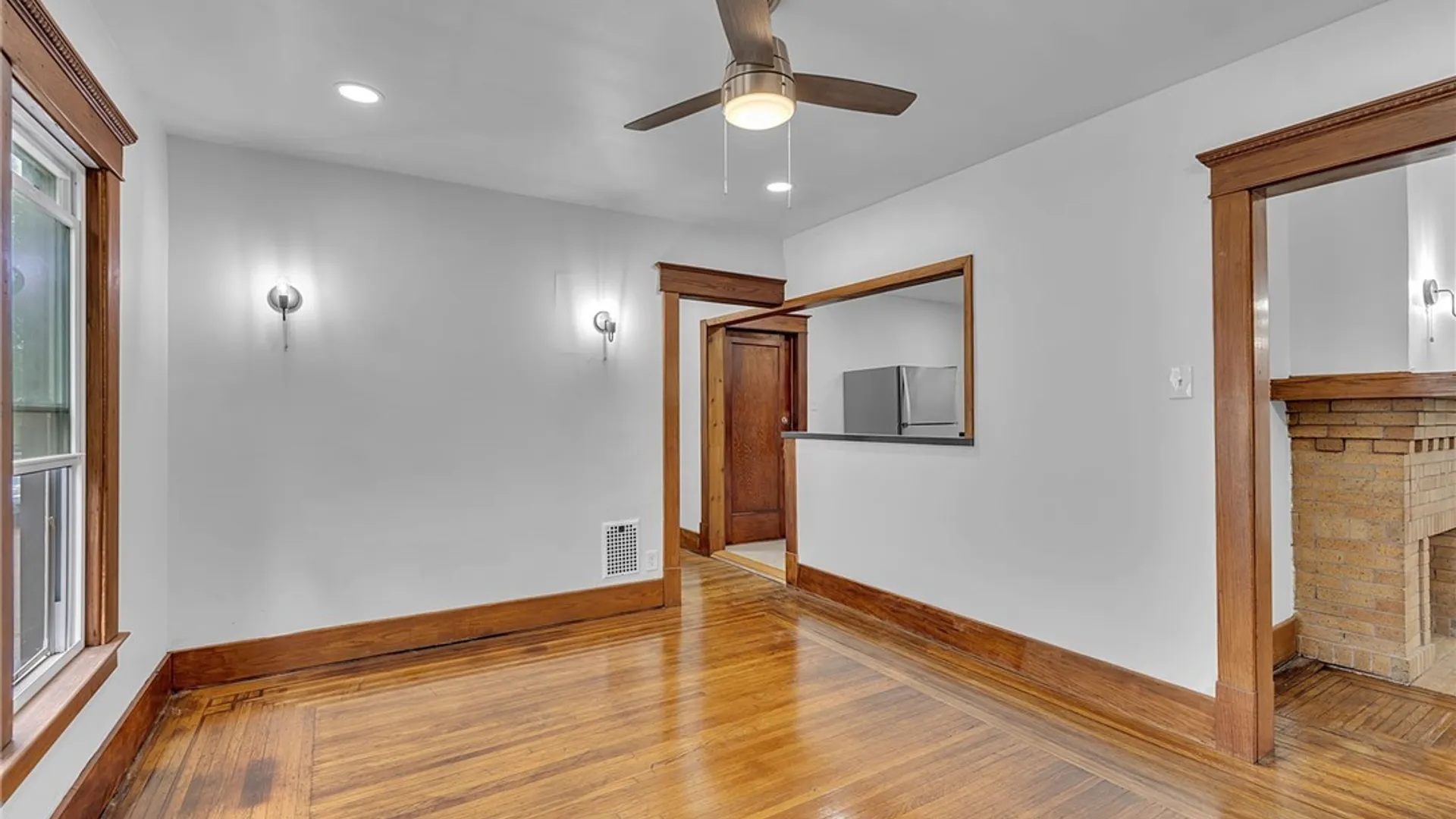Property at 91 Saint Johns Parkside Street, Buffalo, NY 14210 6