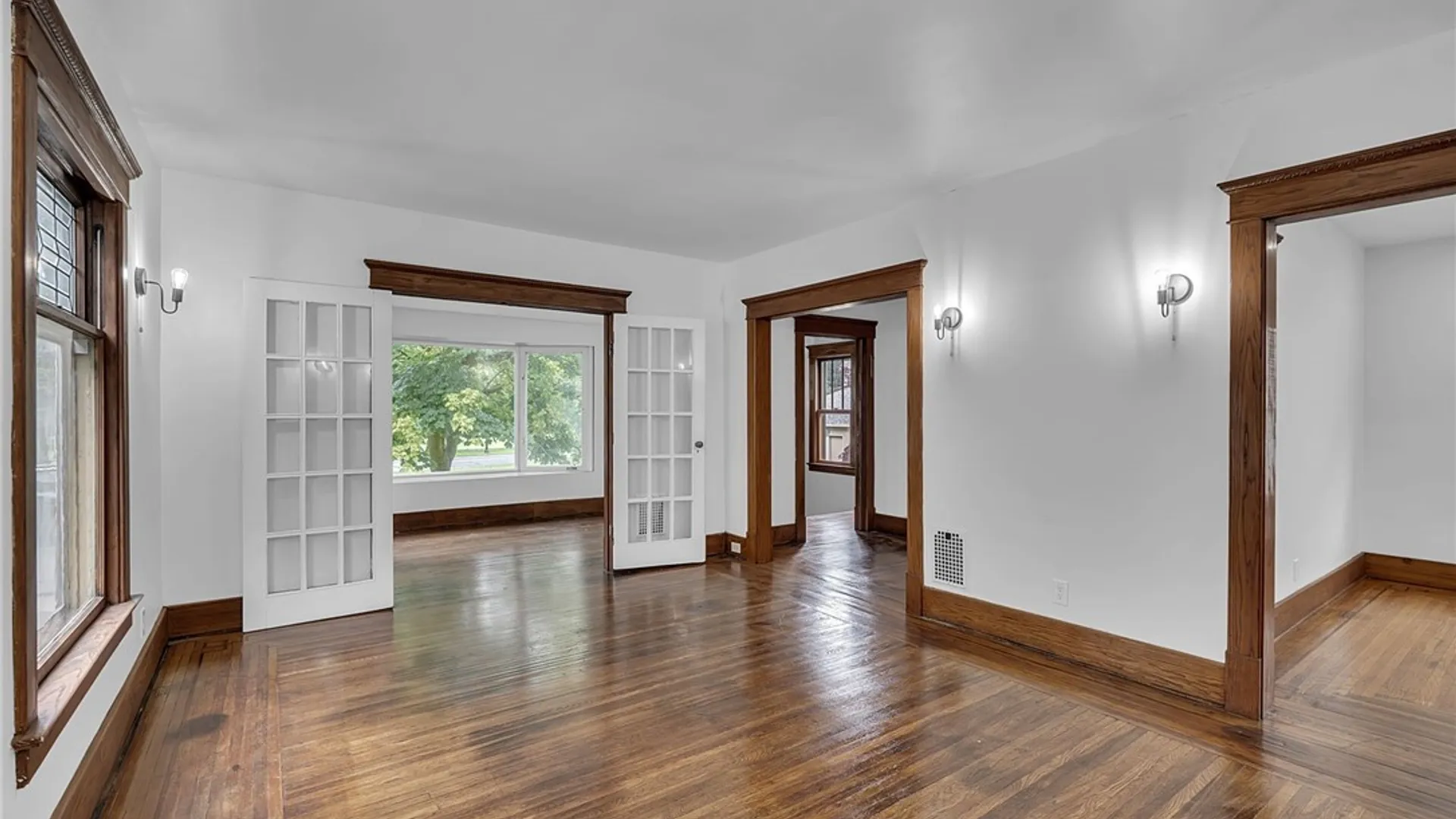 Property at 91 Saint Johns Parkside Street, Buffalo, NY 14210 9