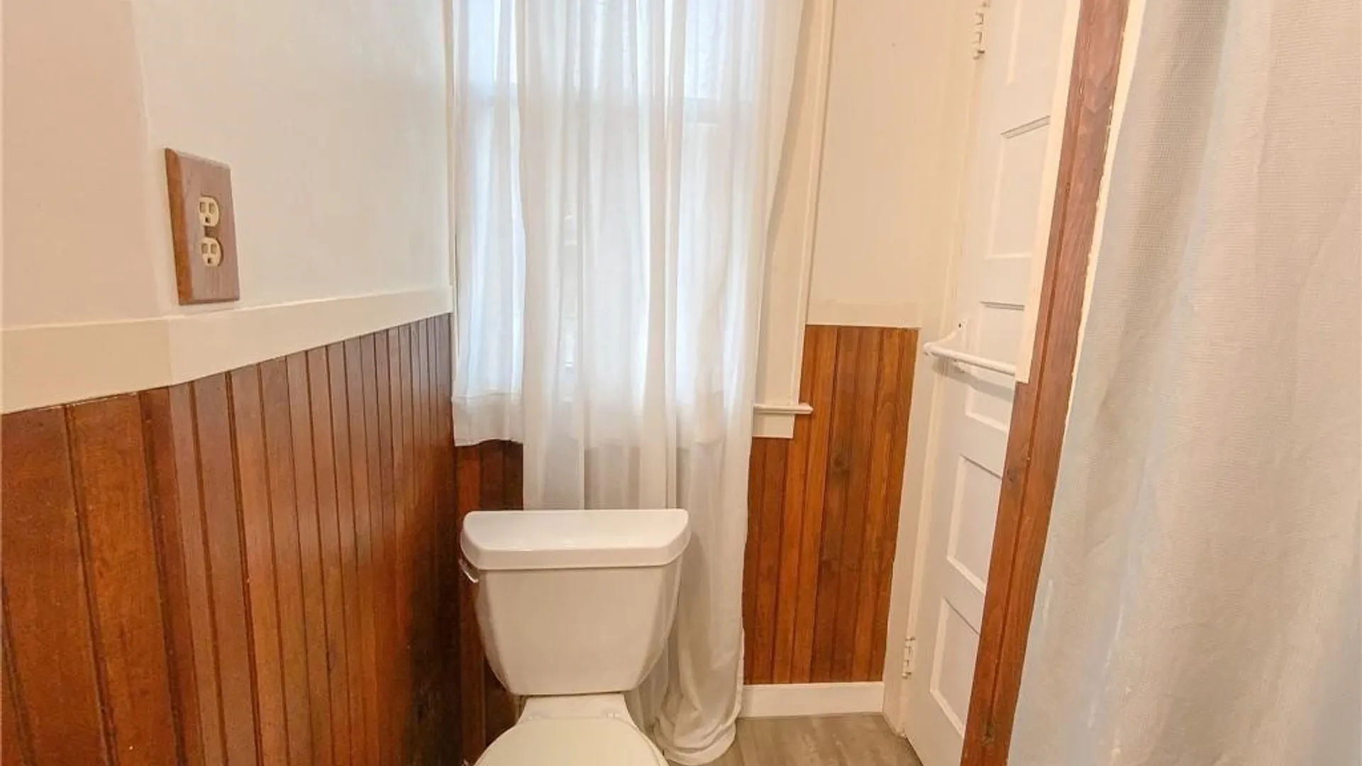 Property at 909 Ackerman Avenue, Syracuse, NY 13210 12