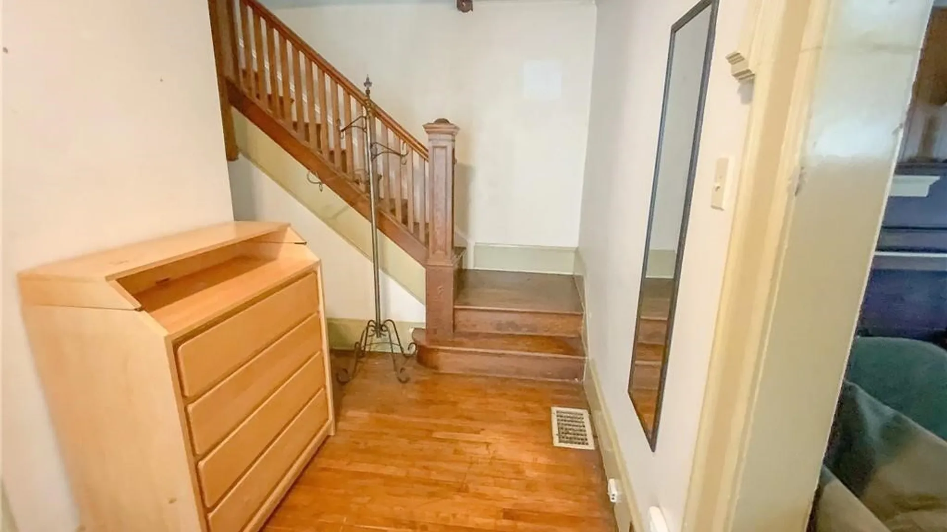 Property at 909 Ackerman Avenue, Syracuse, NY 13210 9