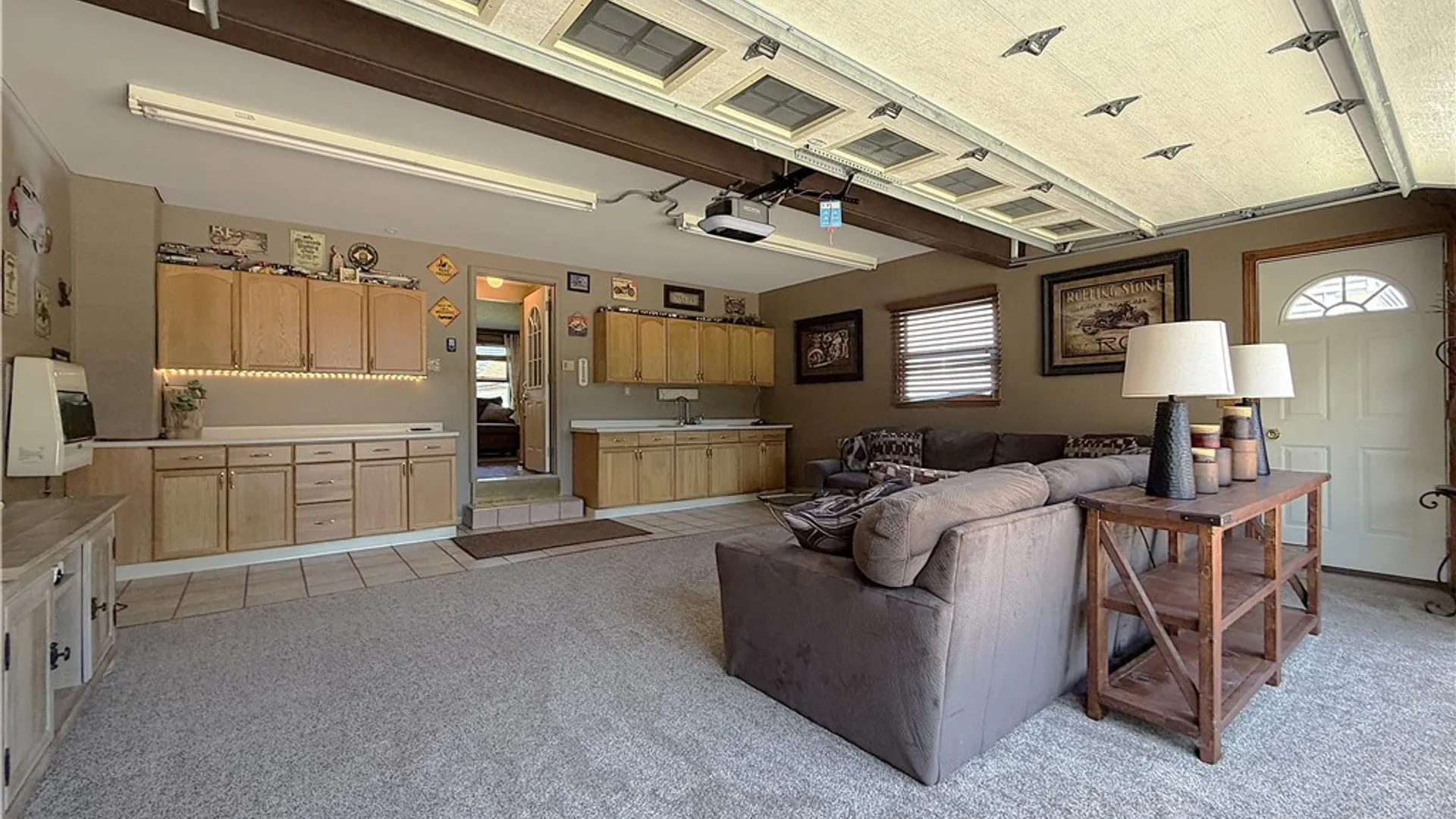 Property at 2 Autumn Lane, Cheektowaga, NY 14043 17