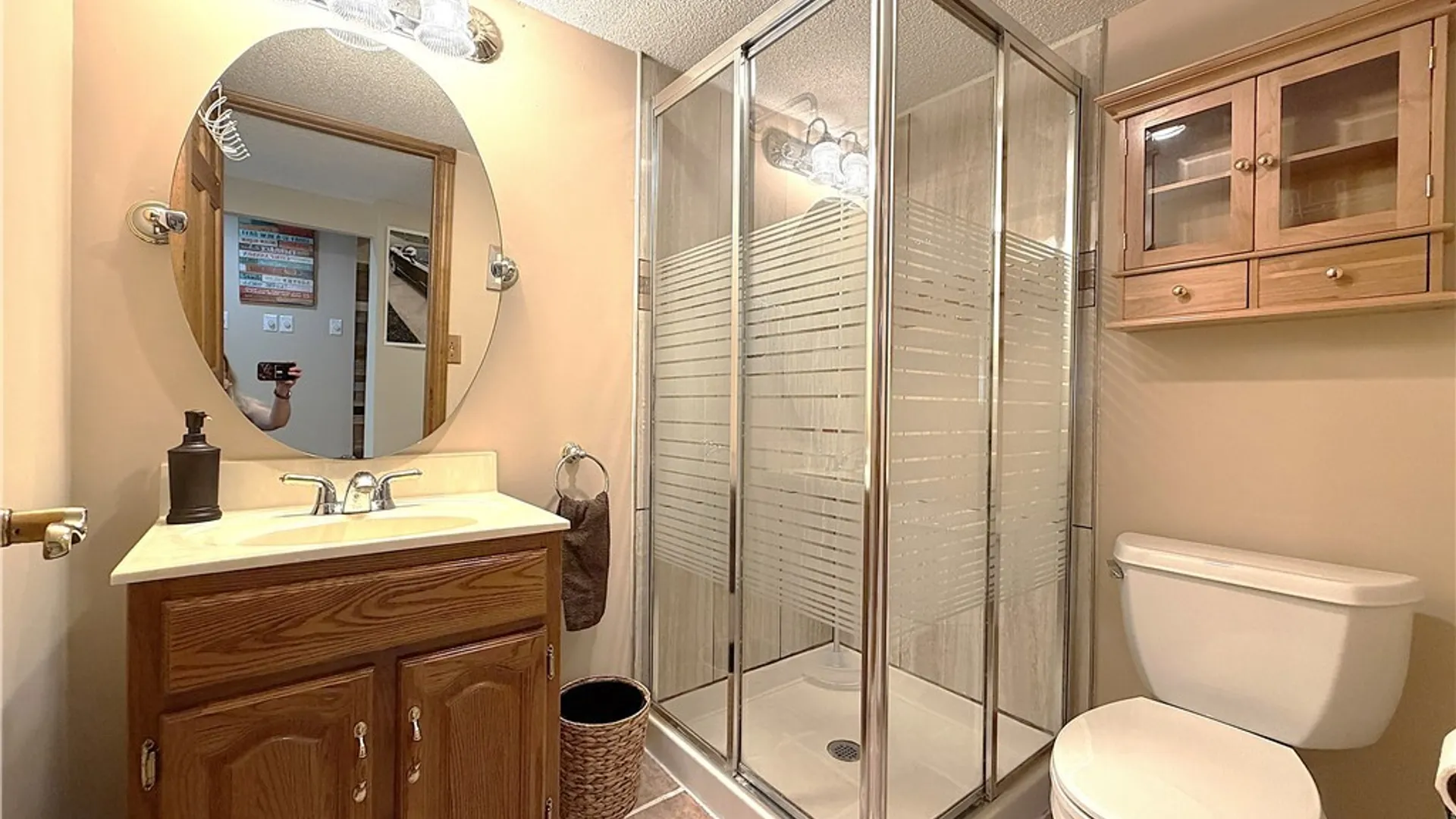 Property at 2 Autumn Lane, Cheektowaga, NY 14043 33