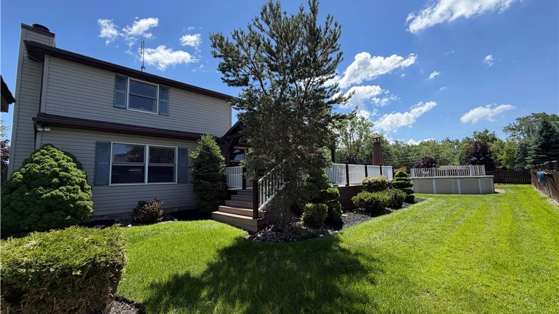 Property at 2 Autumn Lane, Cheektowaga, NY 14043 46