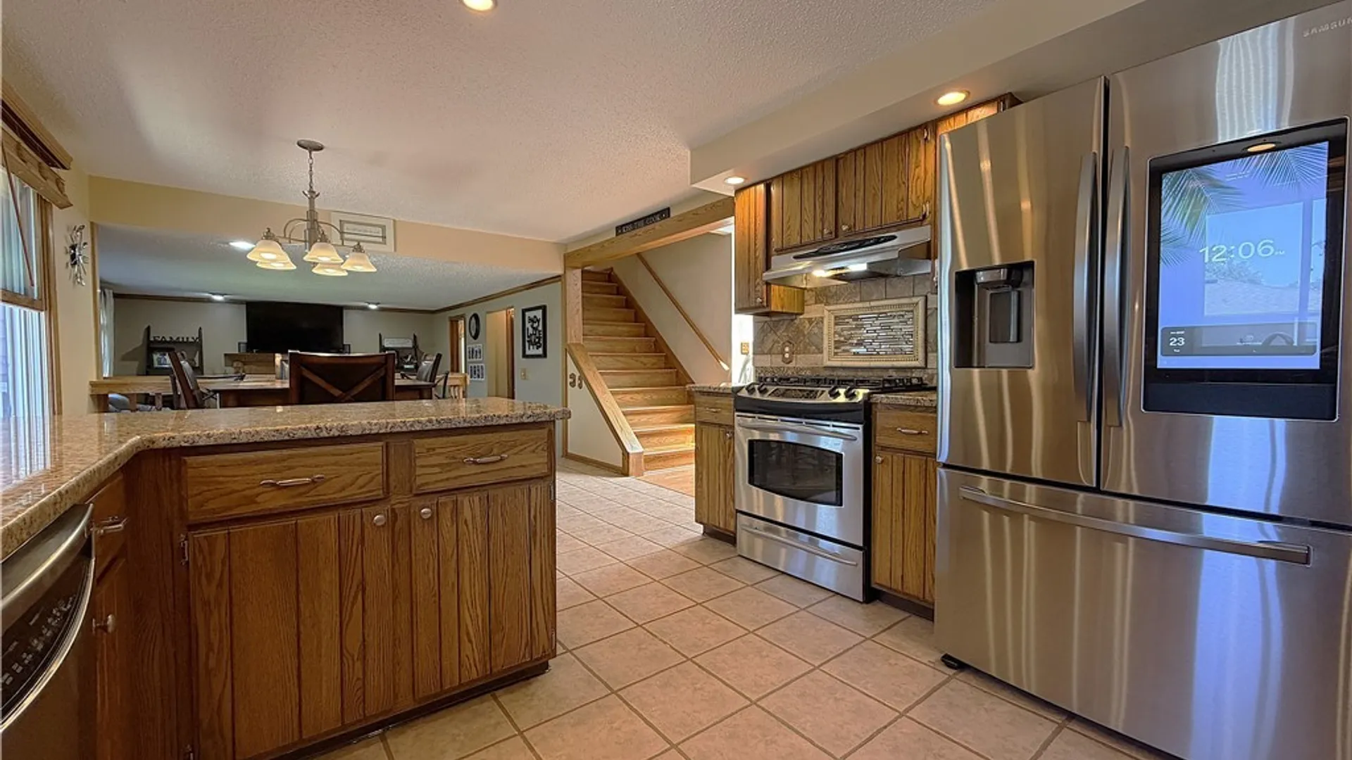 Property at 2 Autumn Lane, Cheektowaga, NY 14043 8