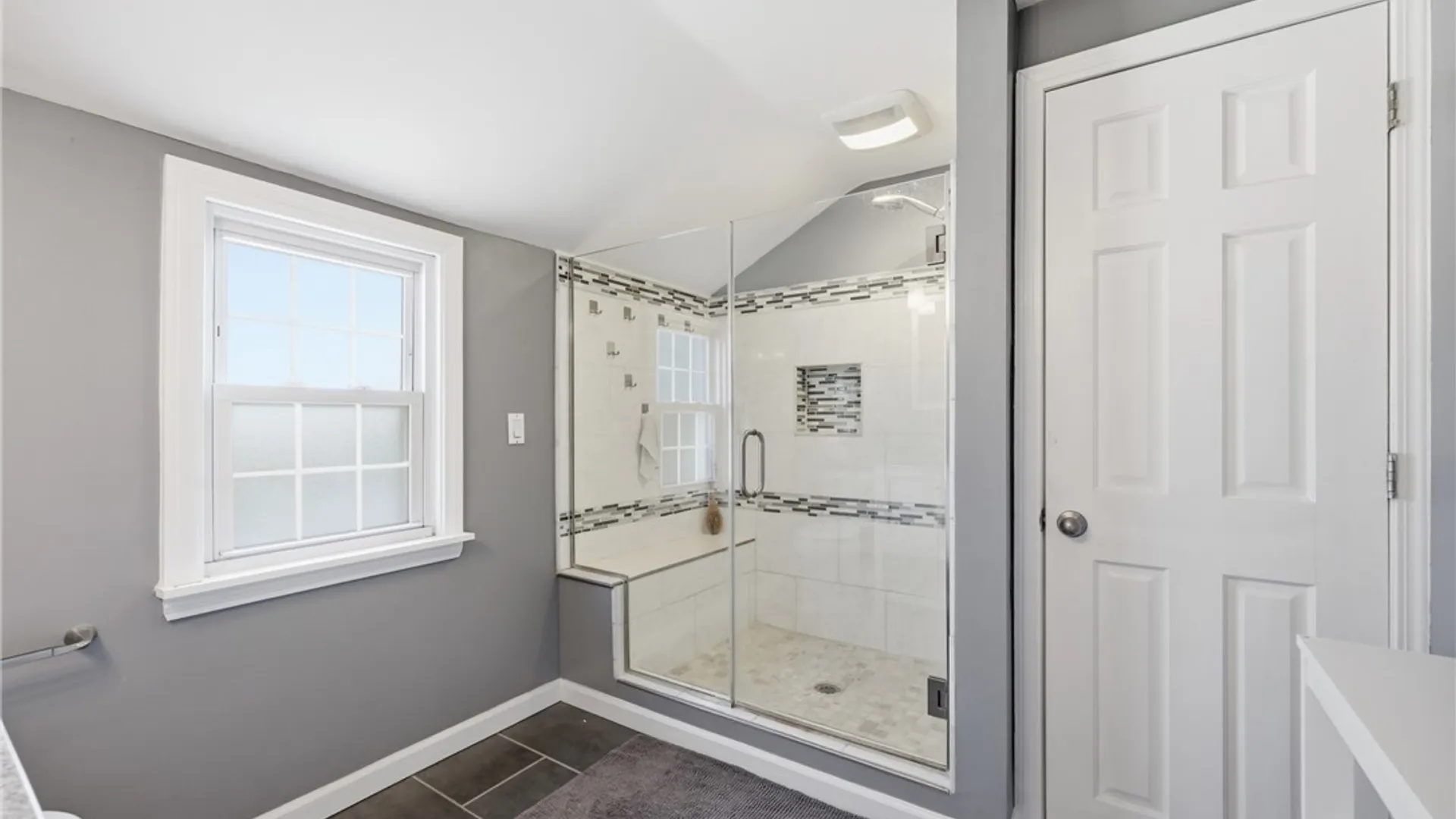 Property at 57 Gardenwood Lane, Tonawanda, NY 14223 33