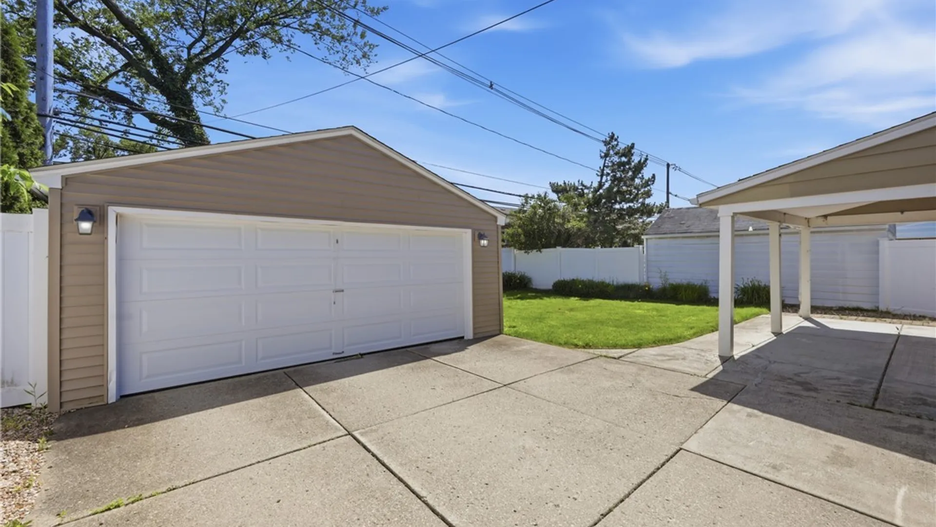 Property at 57 Gardenwood Lane, Tonawanda, NY 14223 42