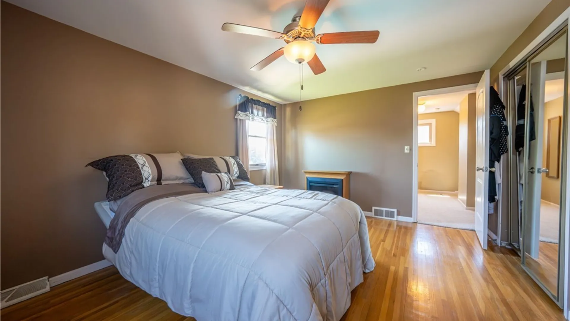 Property at 26 Harwood Road, West Seneca, NY 14224 28