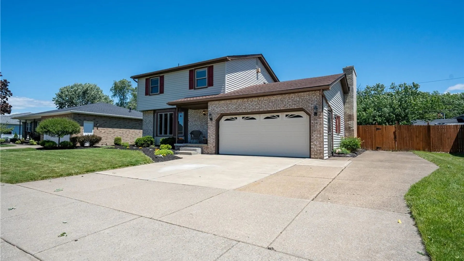 Property at 26 Harwood Road, West Seneca, NY 14224 3