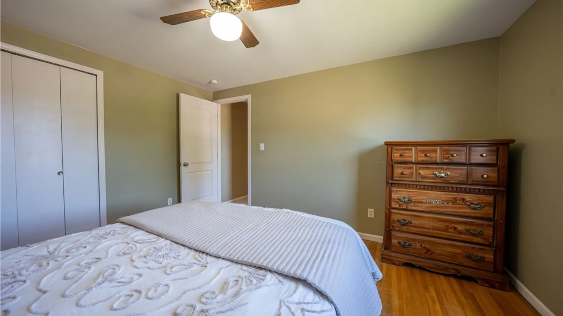 Property at 26 Harwood Road, West Seneca, NY 14224 32