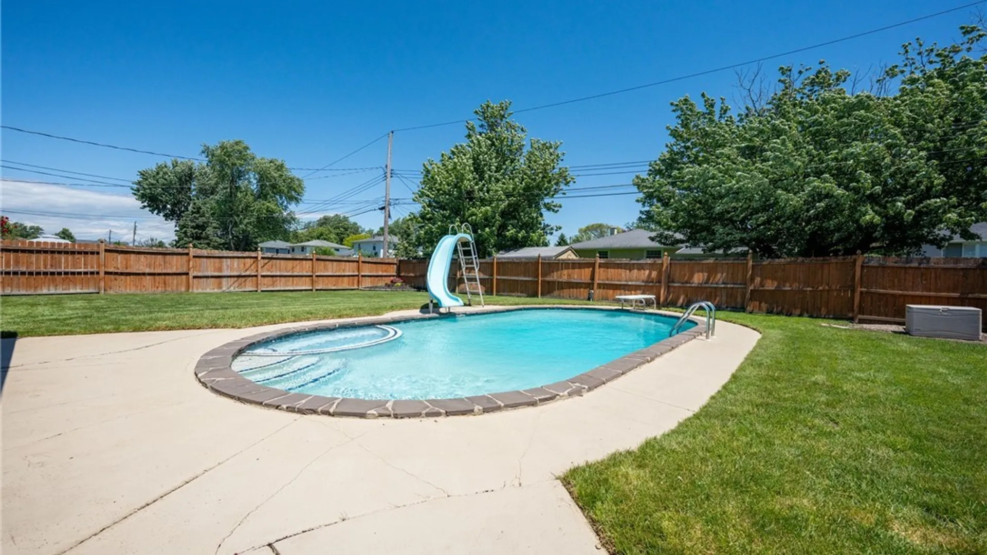 Property at 26 Harwood Road, West Seneca, NY 14224 42