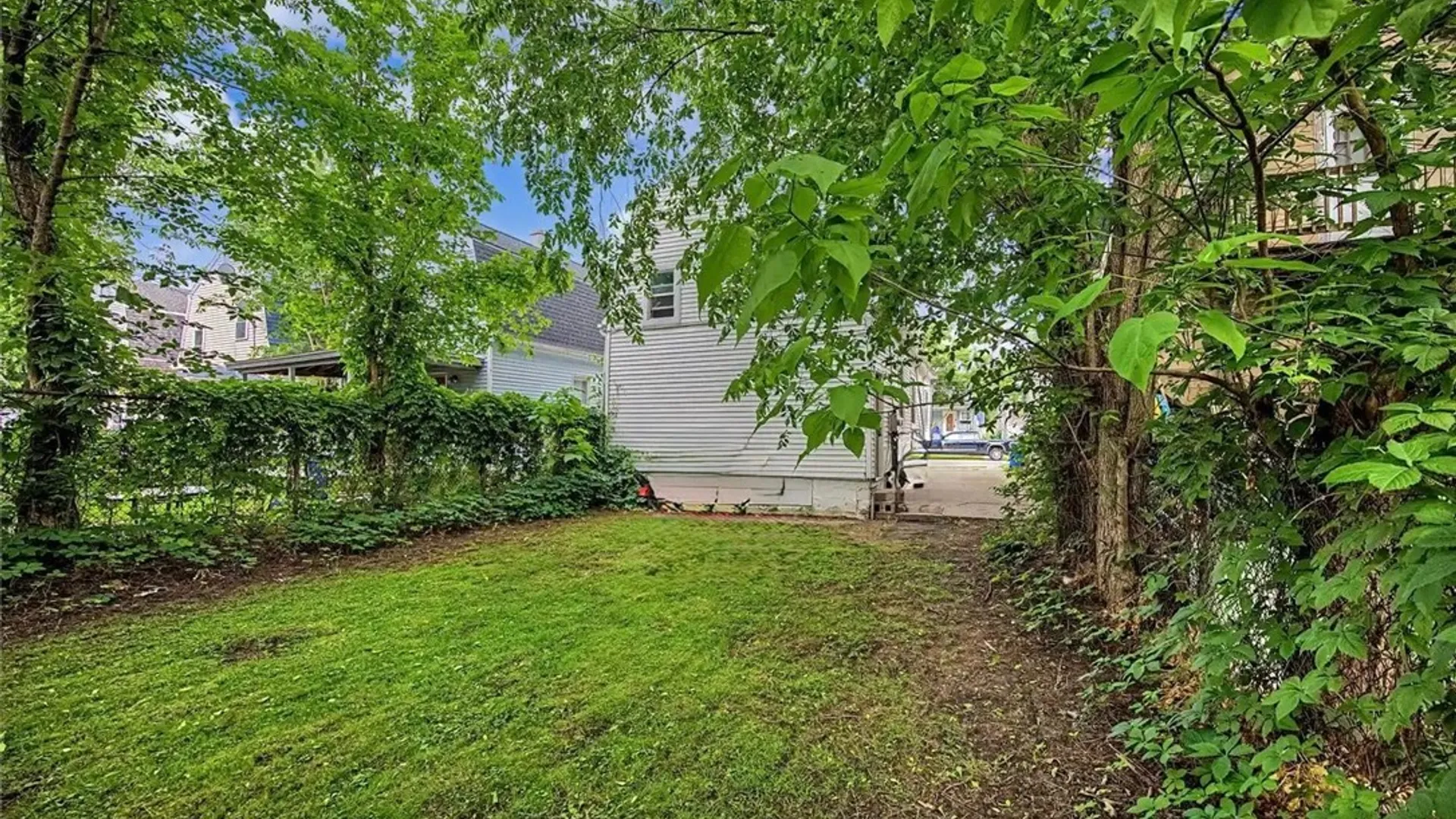 Property at 31 Riverside Avenue, Buffalo, NY 14207 10