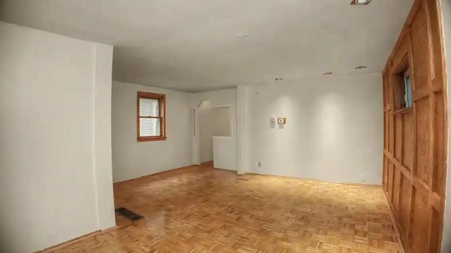 Property at 31 Riverside Avenue, Buffalo, NY 14207 12
