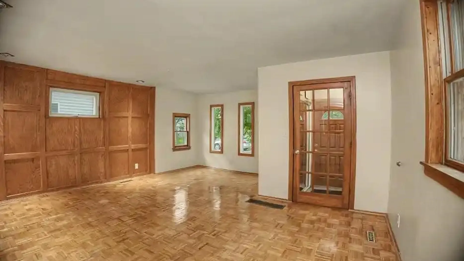 Property at 31 Riverside Avenue, Buffalo, NY 14207 15