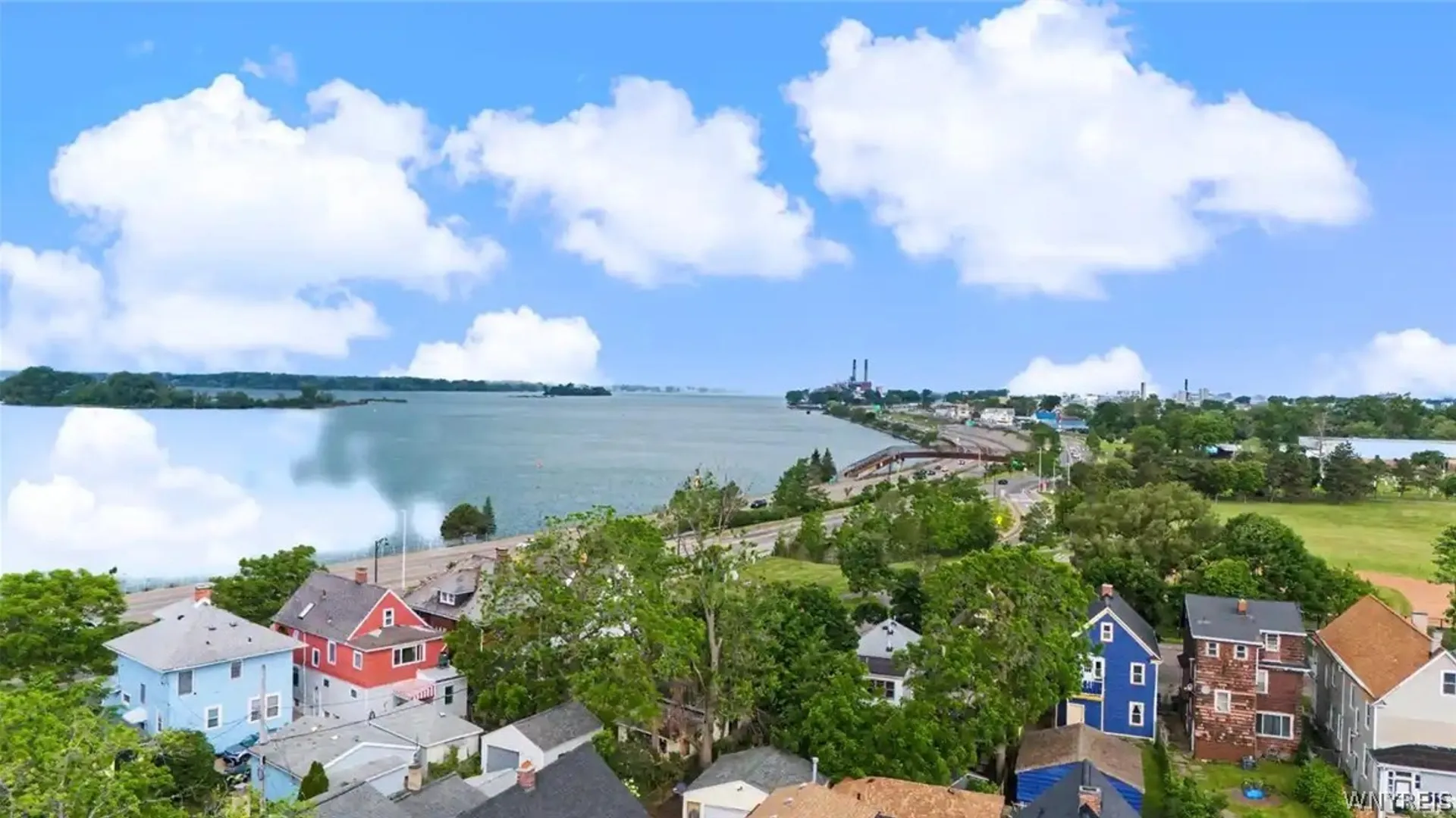Property at 31 Riverside Avenue, Buffalo, NY 14207 2
