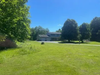 Property at 1006 Silk Road, Volney, NY 13069