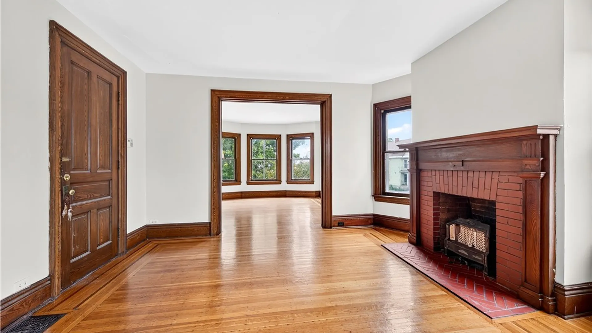 Property at 289 Auburn Avenue, Buffalo, NY 14213 14