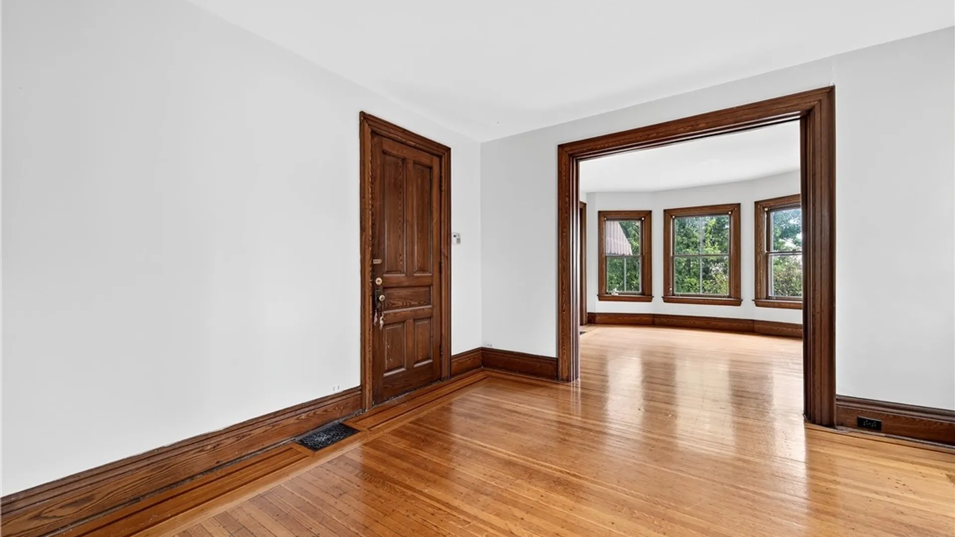 Property at 289 Auburn Avenue, Buffalo, NY 14213 15