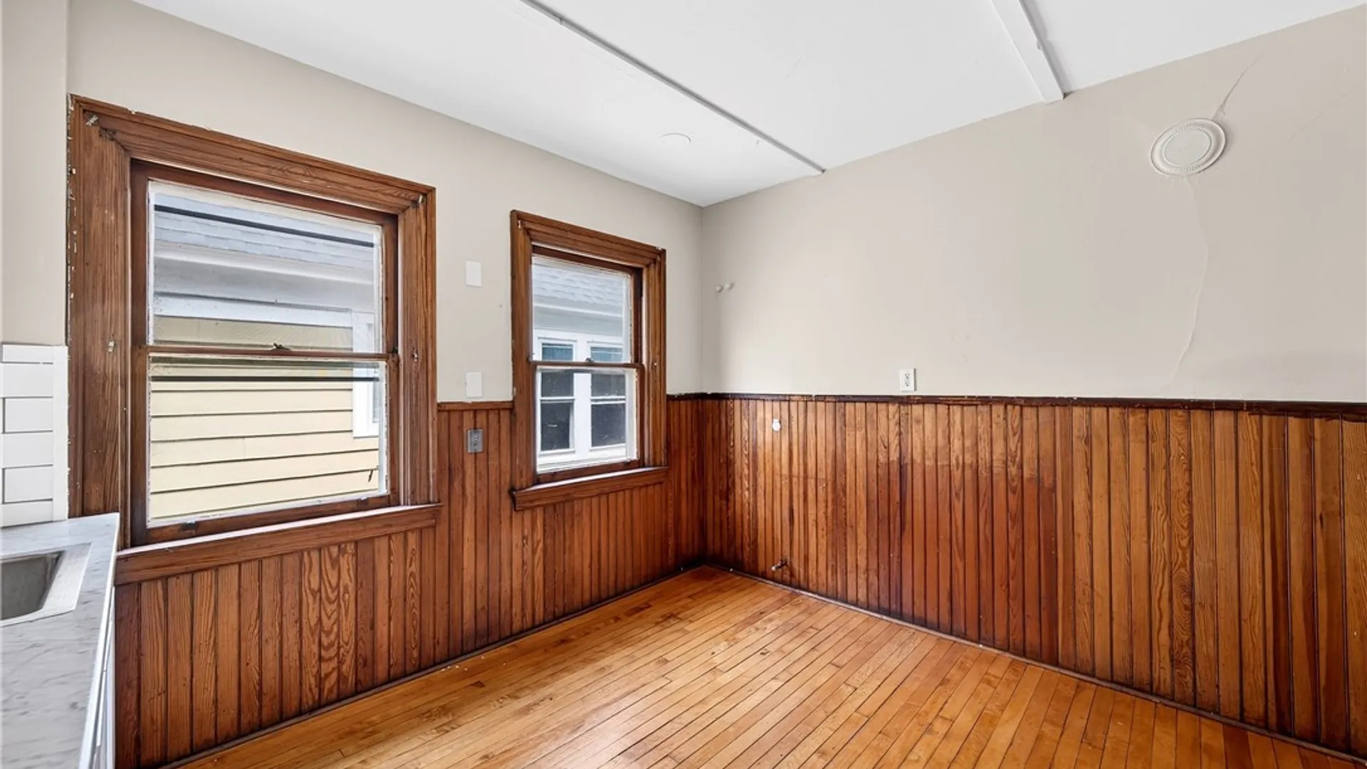 Property at 289 Auburn Avenue, Buffalo, NY 14213 26
