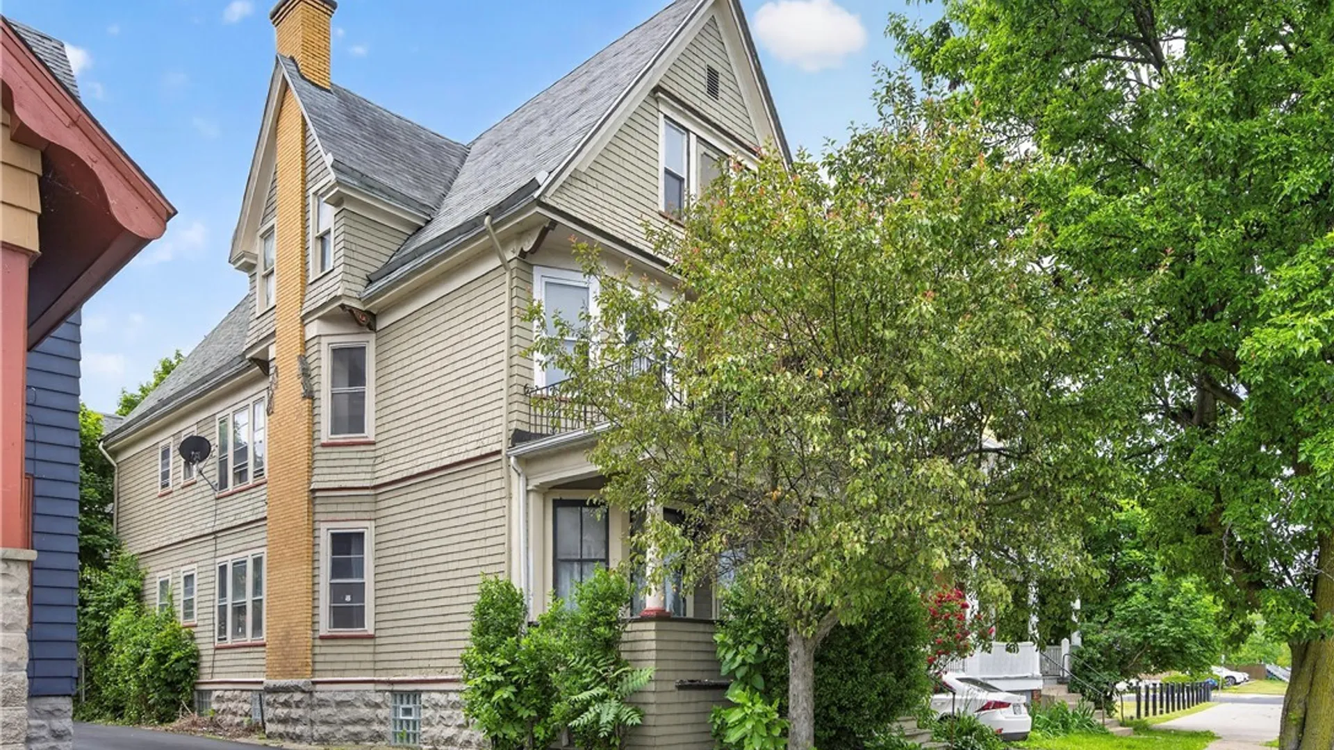 Property at 289 Auburn Avenue, Buffalo, NY 14213 4