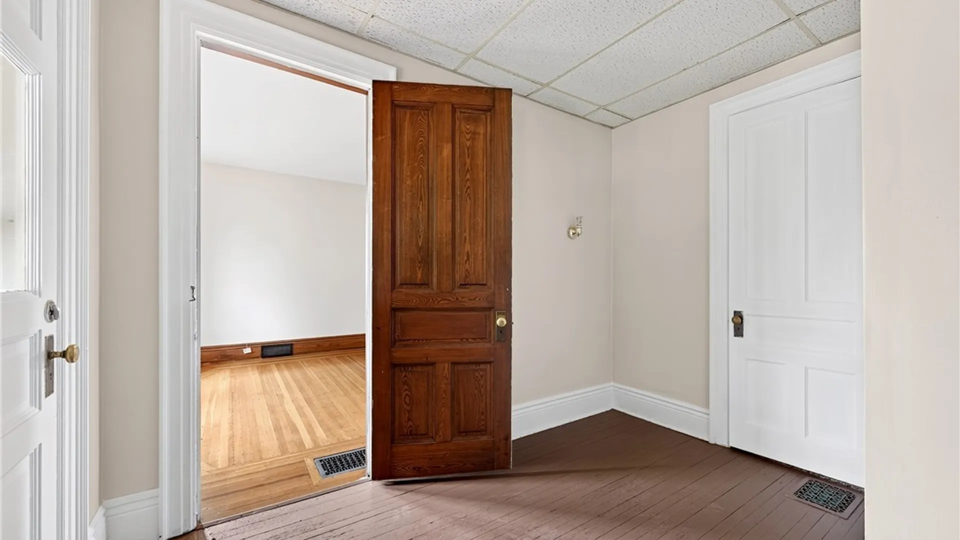 Property at 289 Auburn Avenue, Buffalo, NY 14213 9