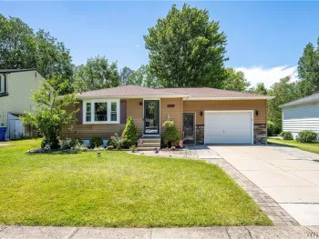 Property at 4368 Chisholm, Hamburg, NY 14075