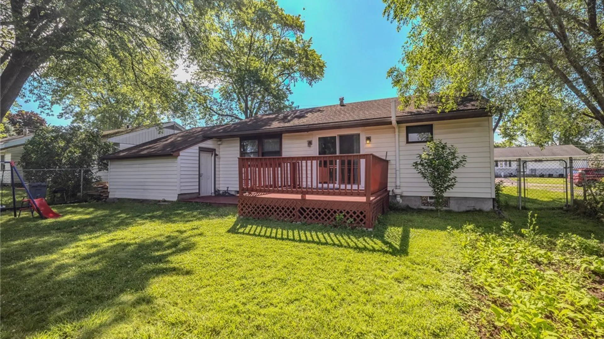 Property at 107 Albernathy St Street, Salina, NY 13088 29