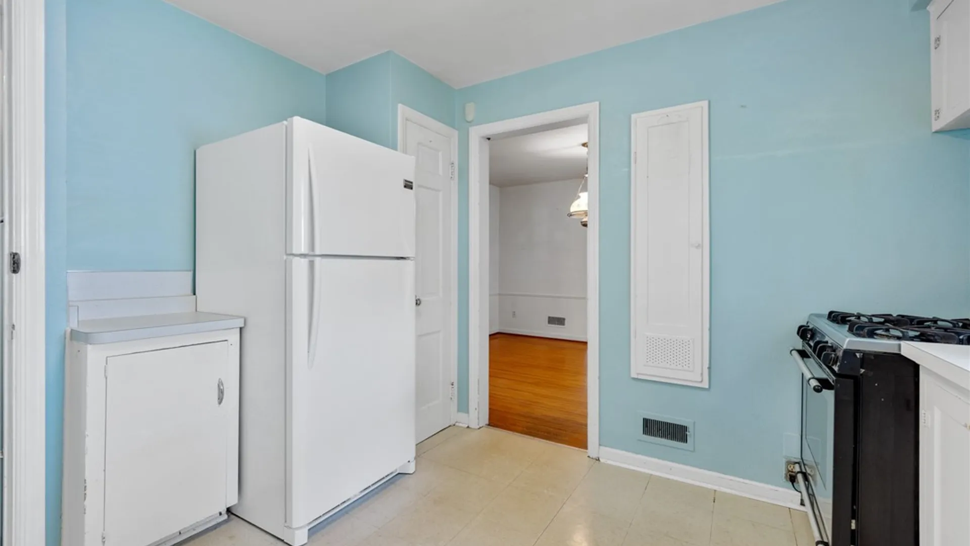 Property at 42 Sunset Drive, Brighton, NY 14618 15